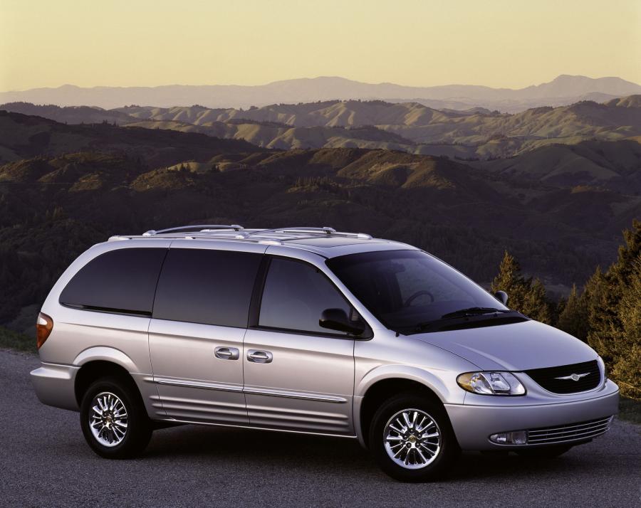  Chrysler Town & Country 2001 года  (фото 14 из 18)